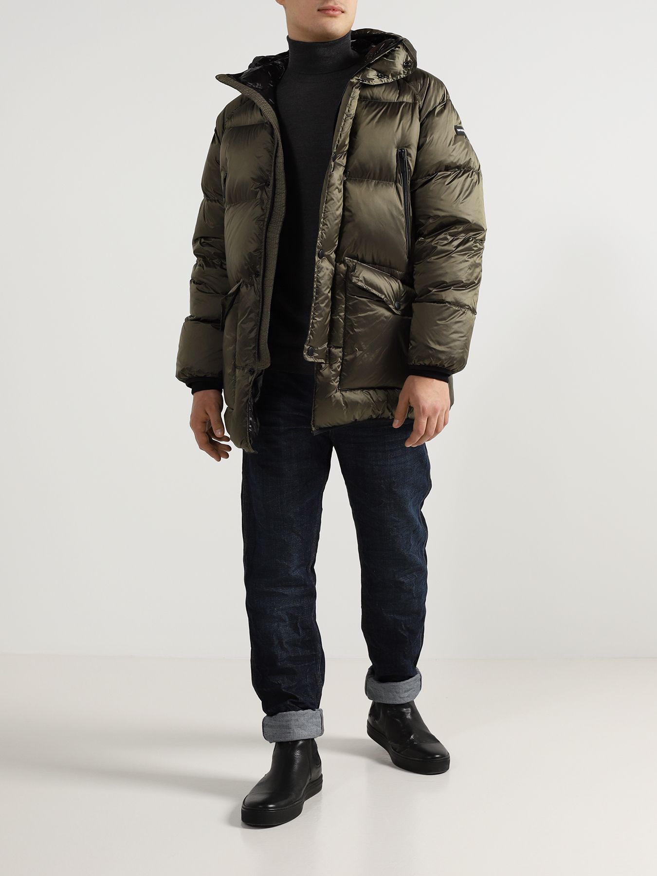 Emporio Armani Мужской пуховик  350121-029