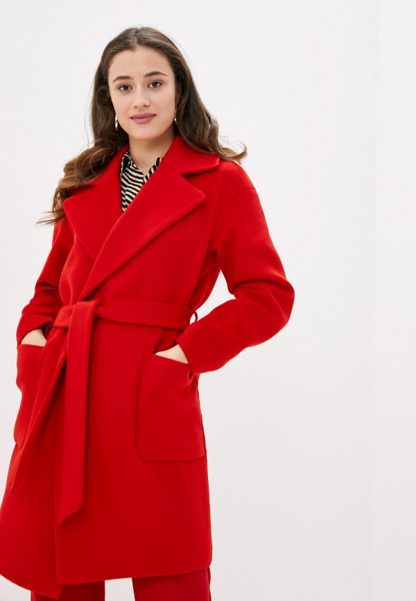 Красивое красное пальто